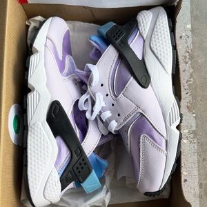 Nike Kids Sneakers in Purple and Blue